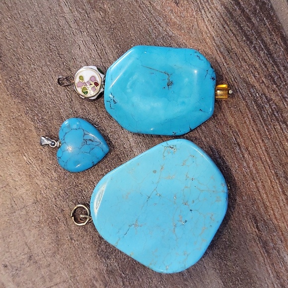 Turquoise, Silver Tone, & Gold Tone Vintage & Contemporary Jewelry Jubilee - Picture 7 of 16